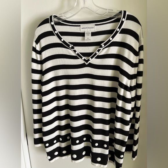 Alfred Dunner Long sleeve casual comfortable black and white striped, like new - Picture 1 of 3